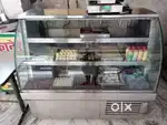 SWEETS DISPLAY COUNTER