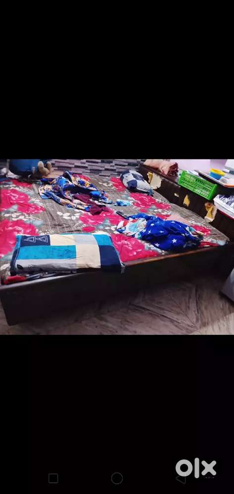 Sagwan wood and plyboard work double bed