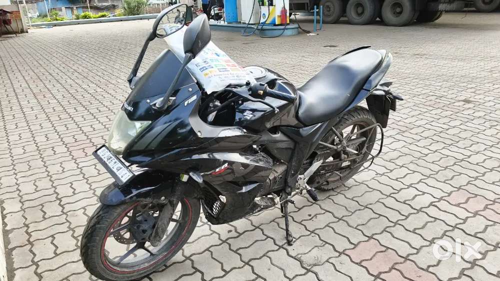 Suzuki Gixxer sf fi abs