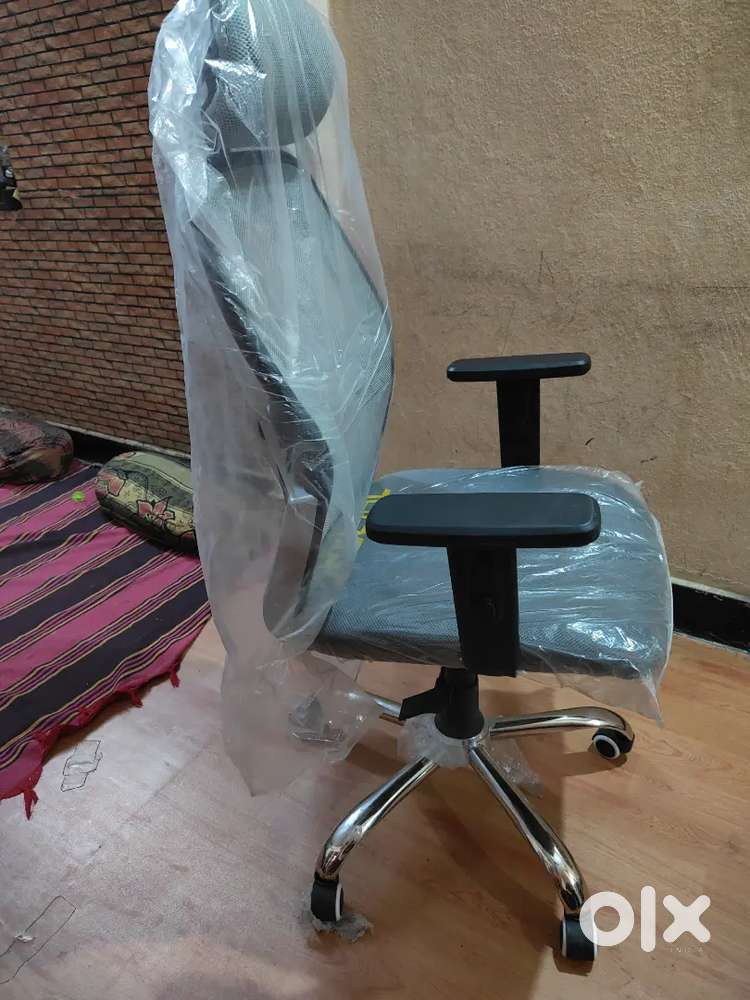 New office chair available in neat and good condition