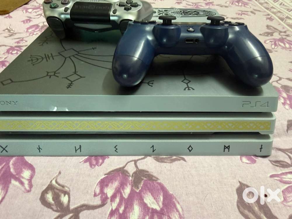 Ps4 pro 1TB GOD of war edition