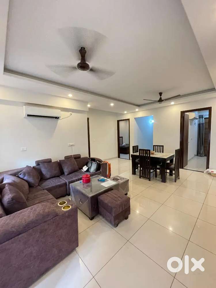 Kharar kurali road
2bhk me 1 room h
For girl
13k
Owner free