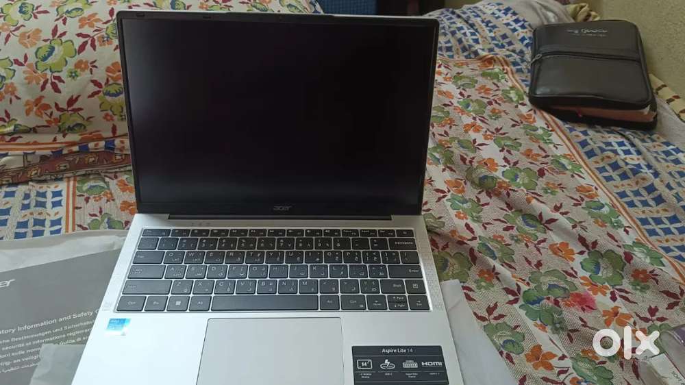 Acer aspire lite 14 slim laptop i3 Al 14-31P model
