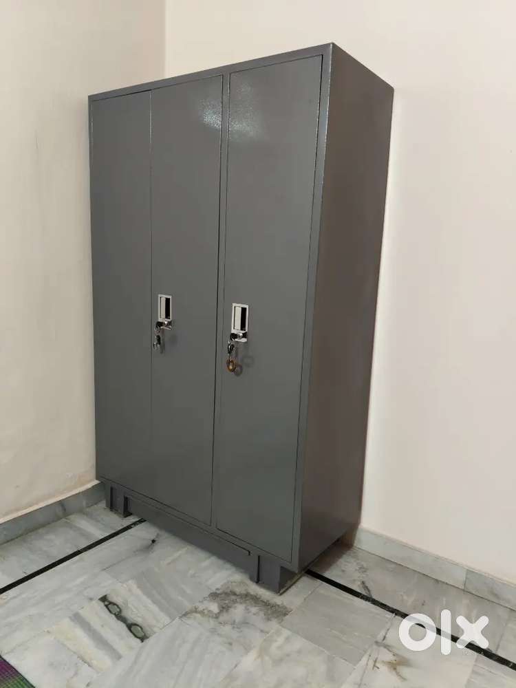 Almari new condition