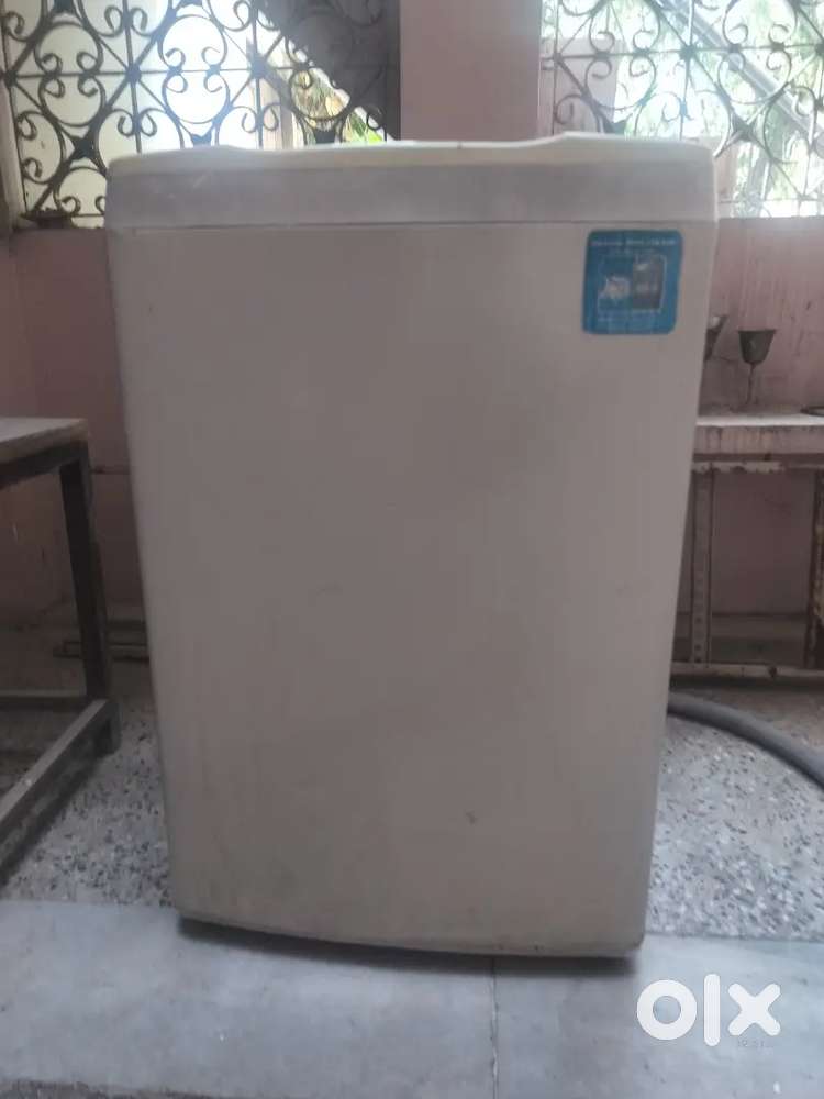 Fully Automatic Top Load washing Machine in Good condition