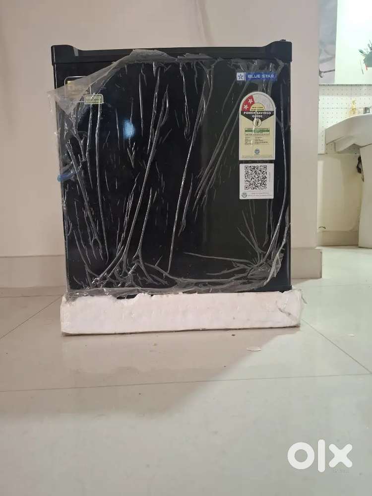 BLUE STAR MINI FRIDGE