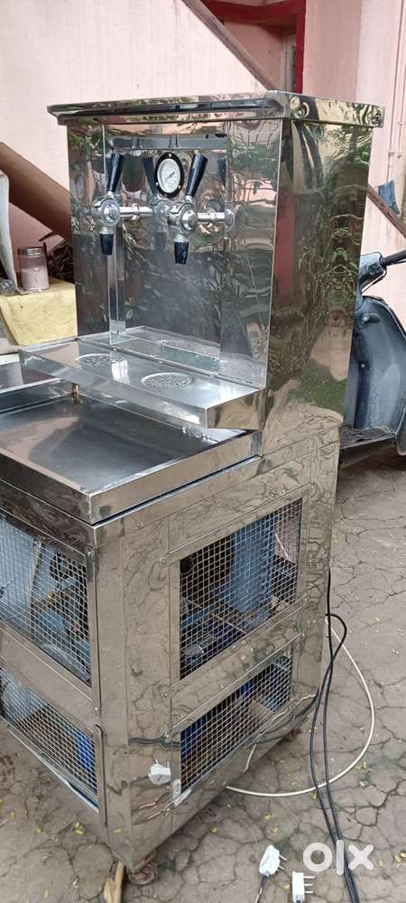 Soda fountain machine