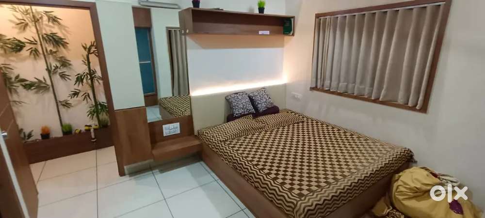 2bhk flat for rent at University road