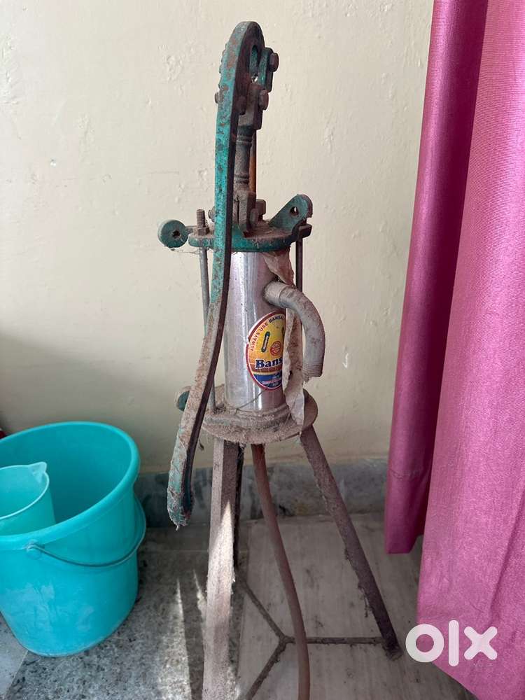 Hand pump --