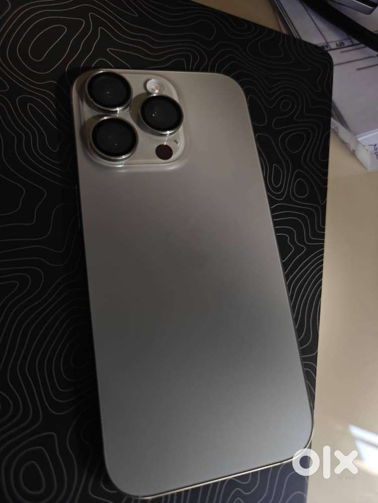 iPhone 16 Pro (256GB) Natural Titanium