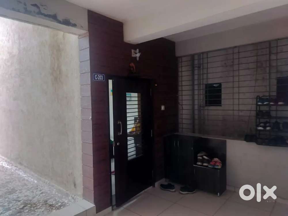 Road facing Fully furnished flat for sale