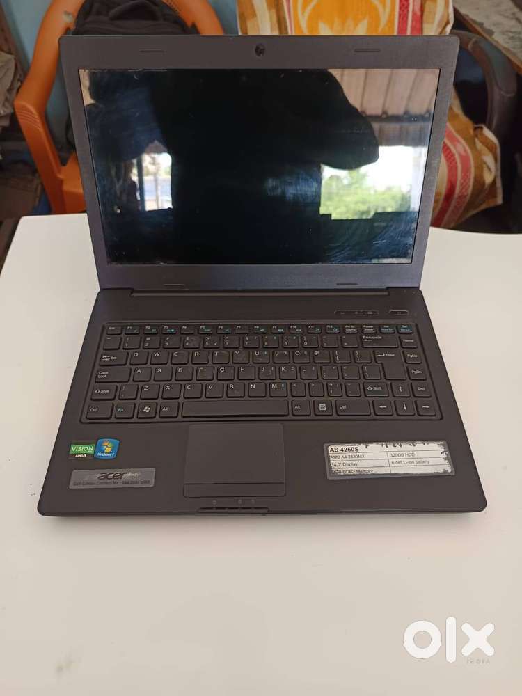Acer laptop AMD A4 Dual Core Processor Wi-Fi Dongle with charger