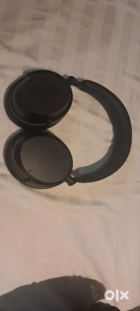 Sennheiser Accentum Wireless Bluetooth Over-Ear Headphones –Hybrid ANC