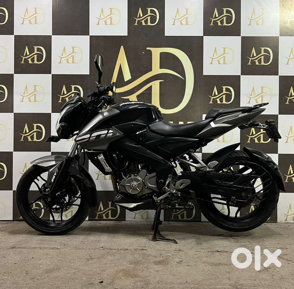 BAJAJ PULSAR NS 200 BS4 MODEL 1st OWNER MINT CONDITION