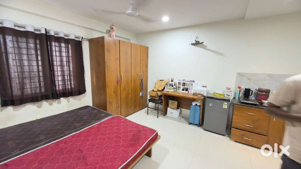 Im looking for a female roommate