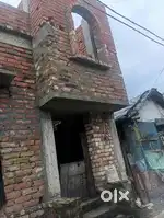 2 kata  upar Ghar hai ek kitchen ek dining room do toilet at the room