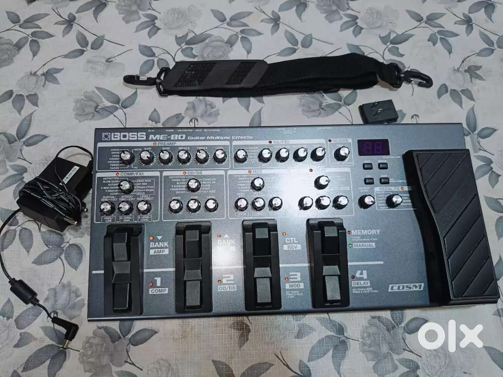 Boss ME-80 multi-effect processor