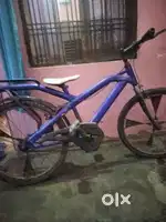 Hercules cycle , selling rate 3000  blue colour,second hand.