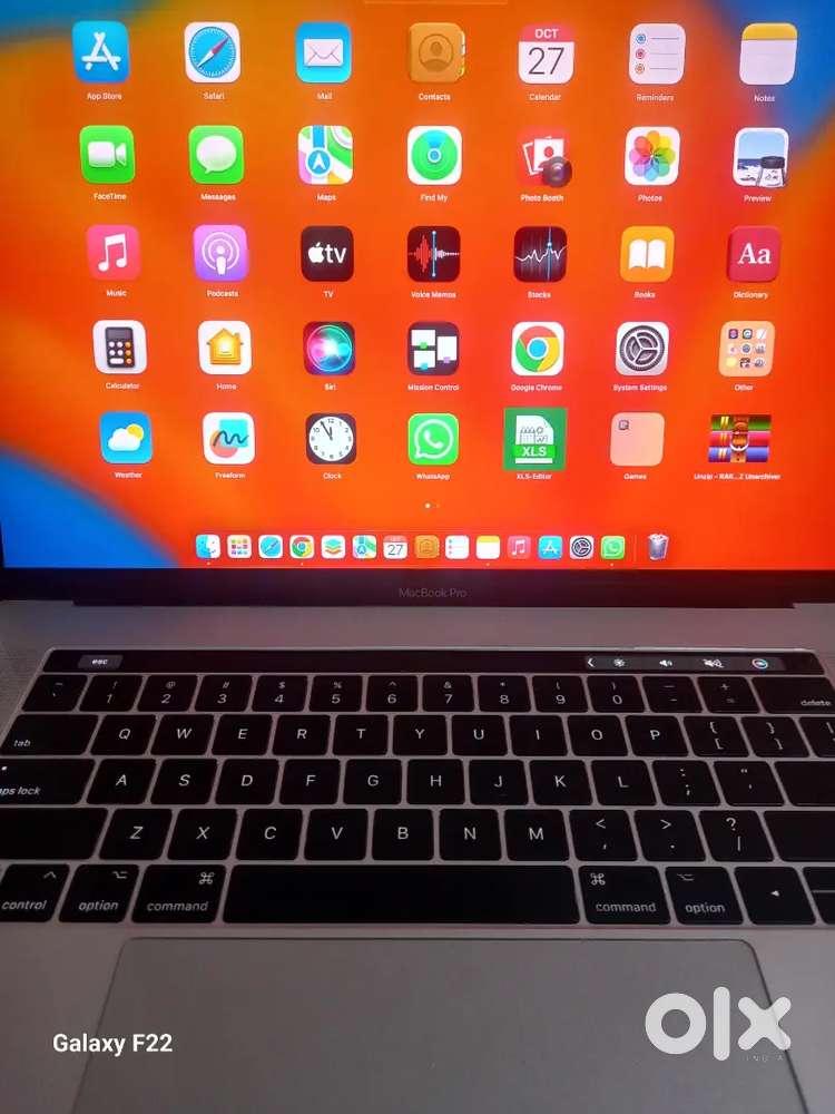 MacBook Pro Touch bar i7 2021
