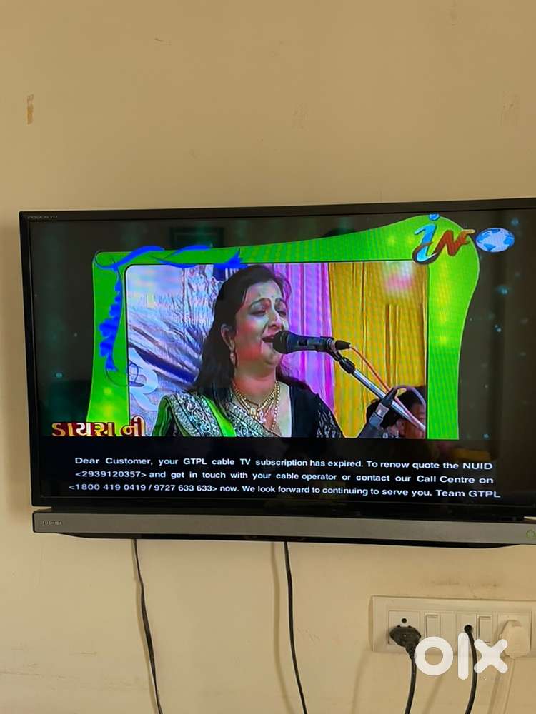 32’’ inch TOSHIBA NON SMART TV