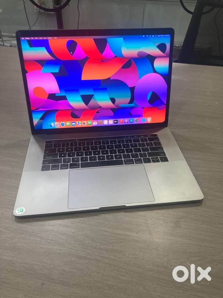 Apple MacBook Pro 15inch i7 A1707 2016 Display Down Light 30 Degree IC