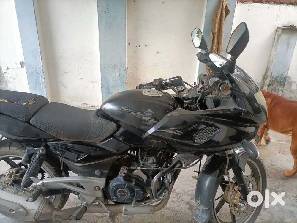 Pulsar 220 Gujrat number .Both keys available.