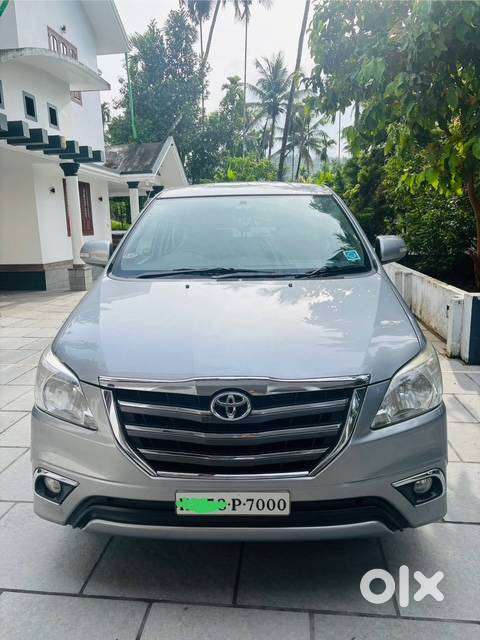 Toyota Innova 2015 Diesel Well Maintained