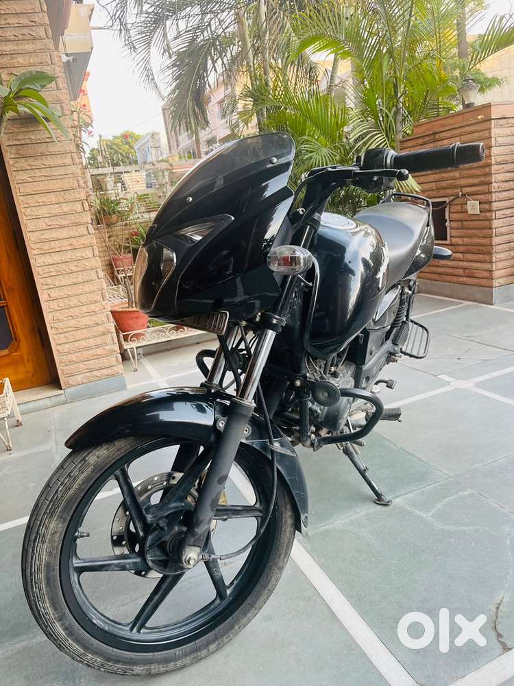 Pulsar 150 (2018) black