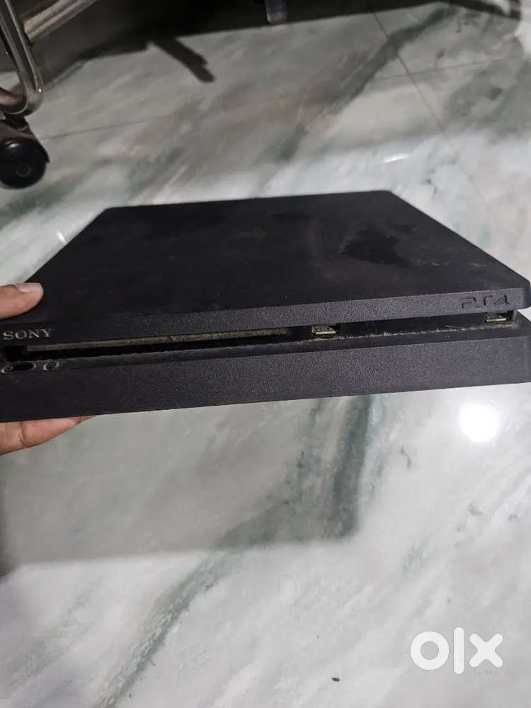 Ps4 console
