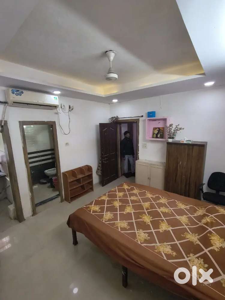 1rk indipendent ground floor