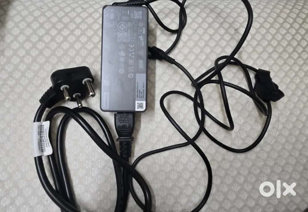 Lenovo 65W standard usb type-C 20V 3.25A  AC universal charger- black