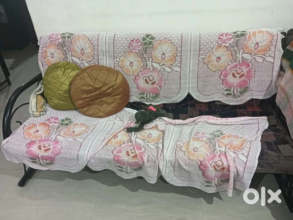 Sofa & chairs, tv unit, wadrobe