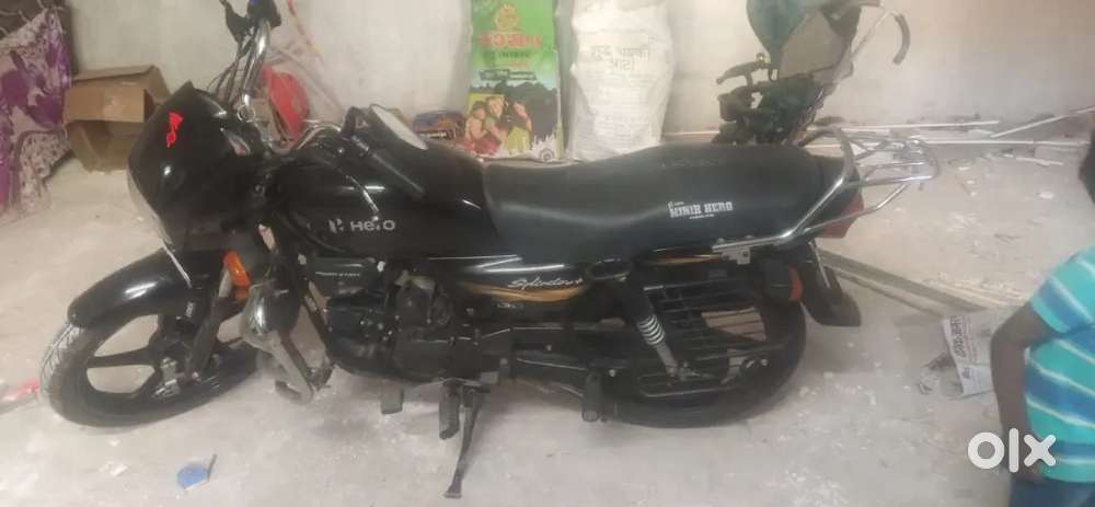 New bike h 9000 chala hua h koi problem nhi h bike chala hi nhi hai