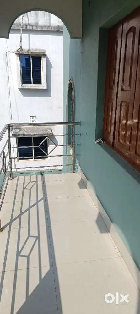 Room mate college students or job worker