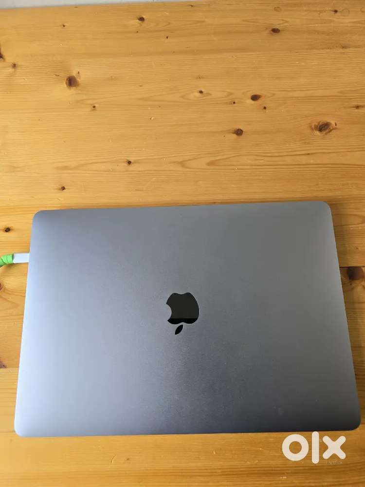 Apple laptop mackbook pro 512gb