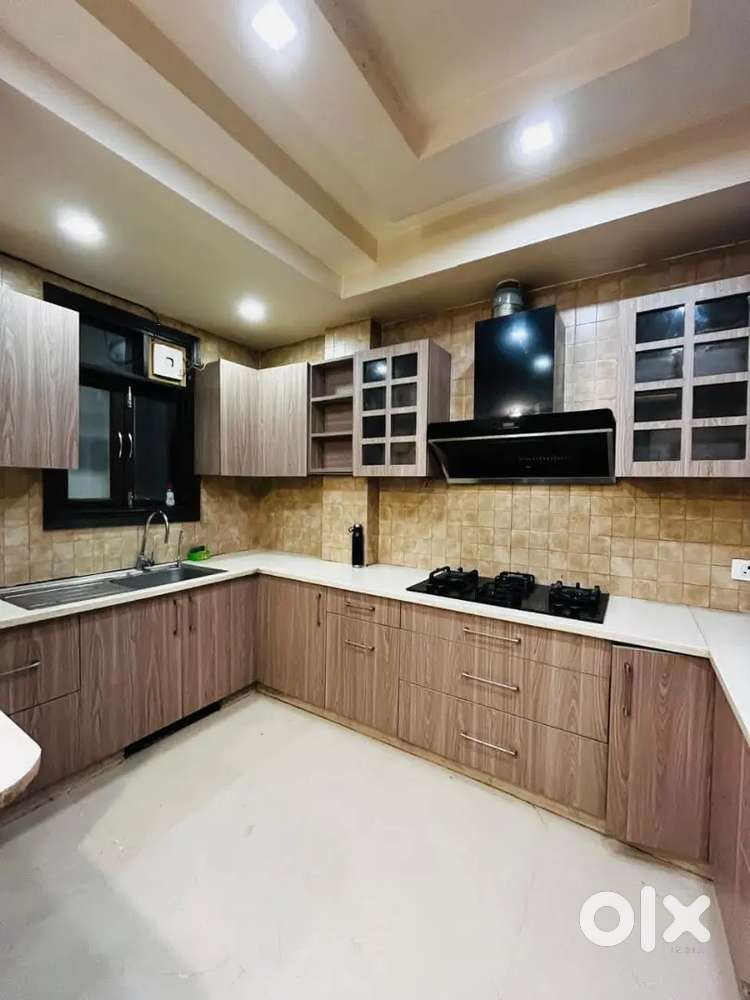4 BHK fully furnished flat available for rent in Saket