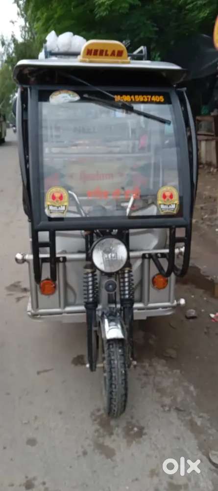 E RIKSHAW  MONTH OLD OKK POORA