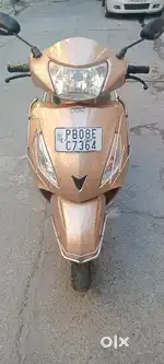 2018 Modal TVs Jupiter Golden colour