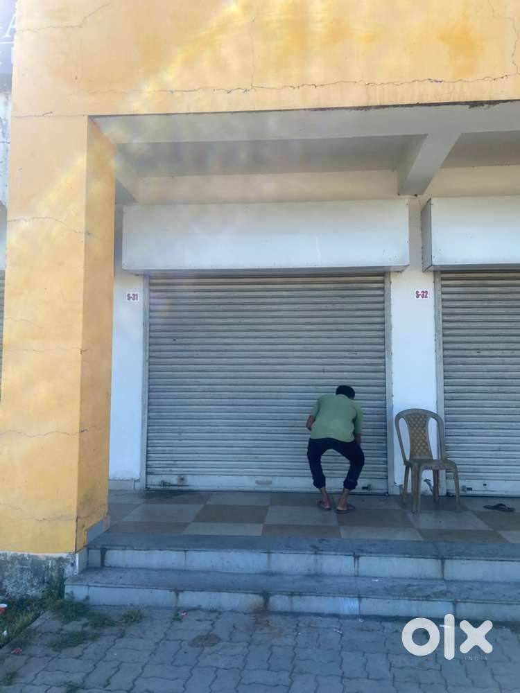 Commercial shop for sale in prime location