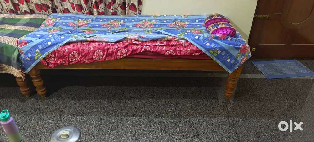 Deewan cot and chairs