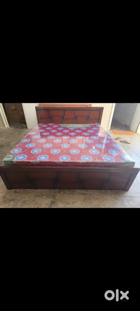 Queen size Cot with mattress all furnitures at affordable price