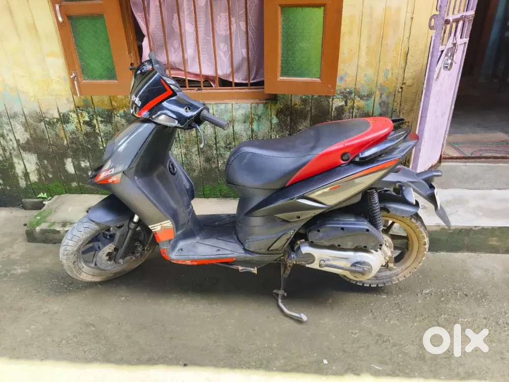 Selling Aprilia SR 150 , Good Condition