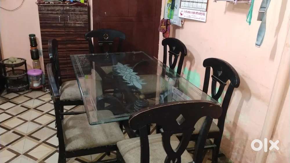 DINNING TABLE