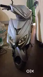 Battery scooter