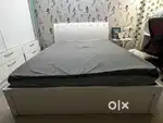 Homecenter bed with mattress