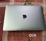 Macbook pro touchbar i7 16gb ram apple