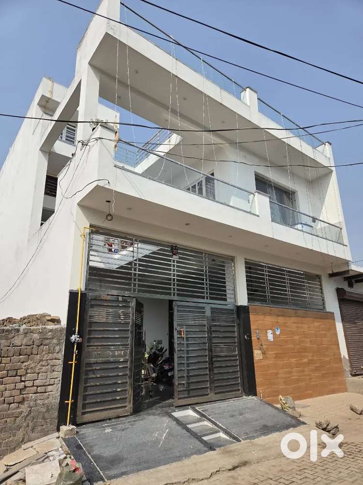2 BHK semi furnished room