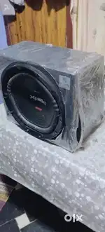 Car woofer and emplifier