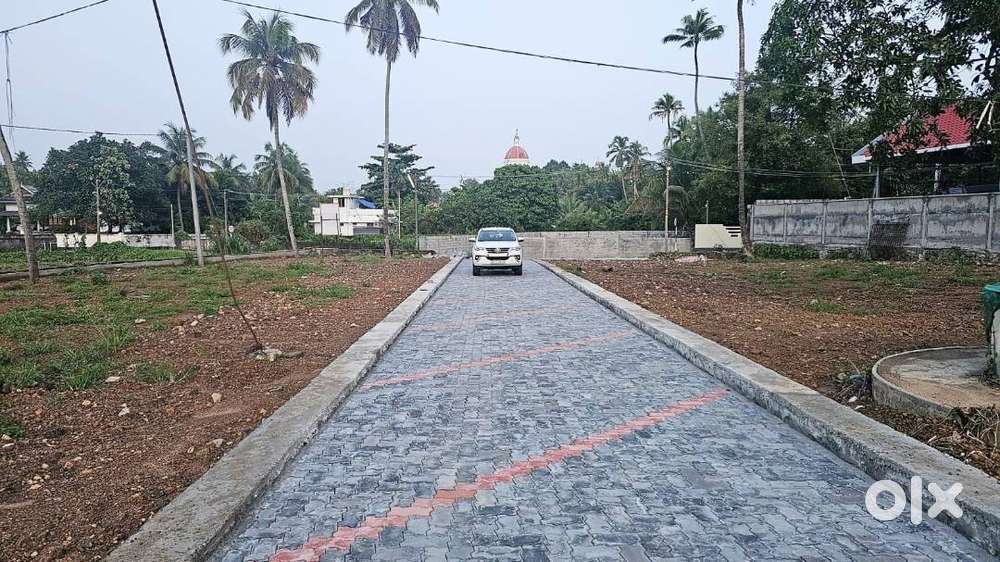 Angamaly Town 700m From NH Premium Villa Plots-90% Loan-Free Reg