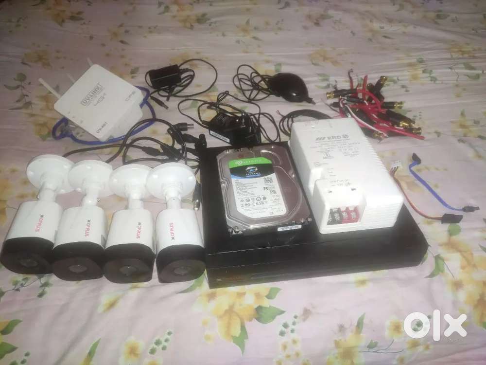Cpplus 16channel l hd dvr 4cp cam Seagate 2tbhdd erd smps 4gsim router
